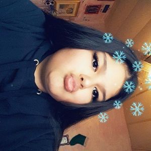 Meet your Posher, Deisy